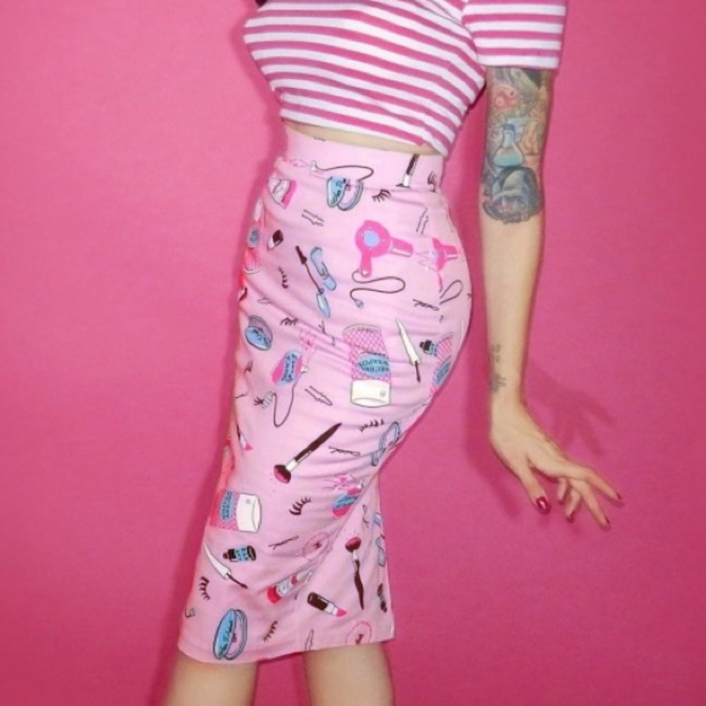 Vixen pink makeup pencil skirt - 2XL.  Only worn once.